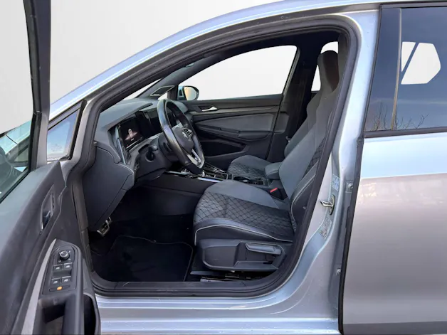 VW Golf 1.5 eTSI mHEV ACT R-Line DSG