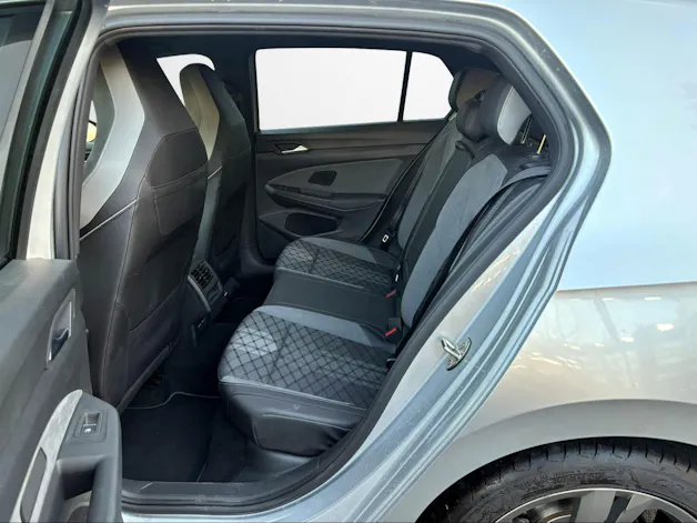 VW Golf 1.5 eTSI mHEV ACT R-Line DSG