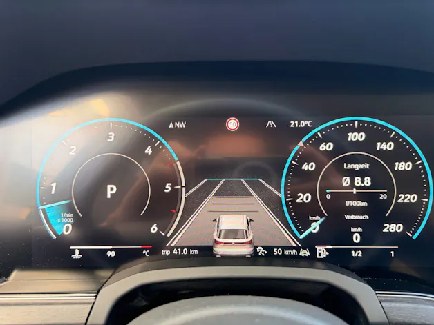 VW Touareg 3.0 TDI 231PS 4MOTION ***INNOVISIONS COCKPIT & ANHÄNGEKUPPLUNG ***