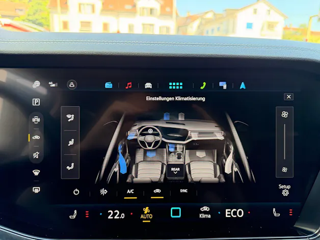 VW Touareg 3.0 TDI 231PS 4MOTION ***INNOVISIONS COCKPIT & ANHÄNGEKUPPLUNG ***