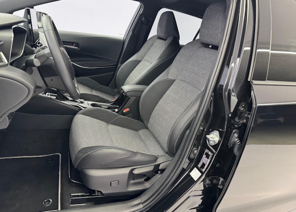 Vehicle image 8 Vehicle image 8