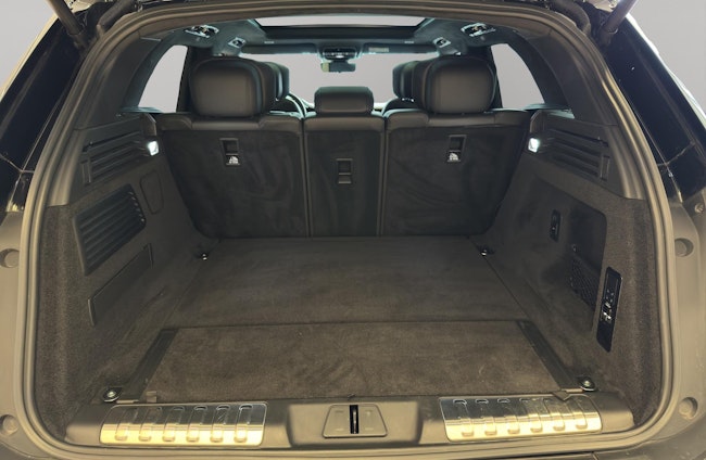 Vehicle image 17 Vehicle image 17