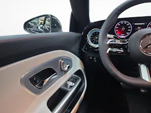 MERCEDES-BENZ CLA 350 4MATIC Shooting Brake EQ