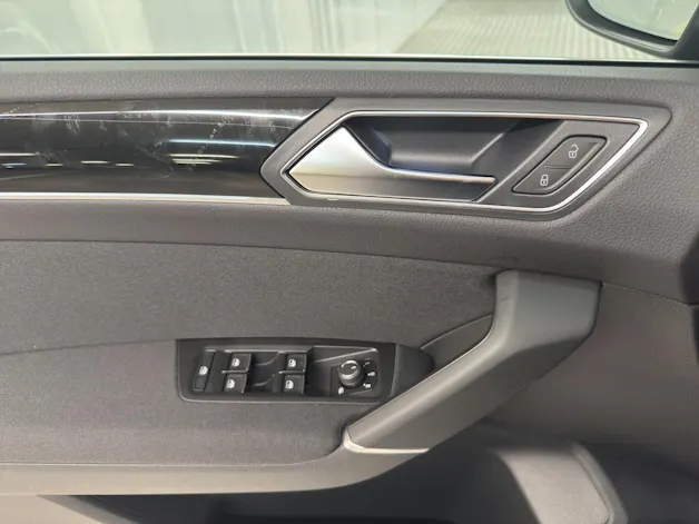 VW Touran 2.0 TDI SCR Highline DSG