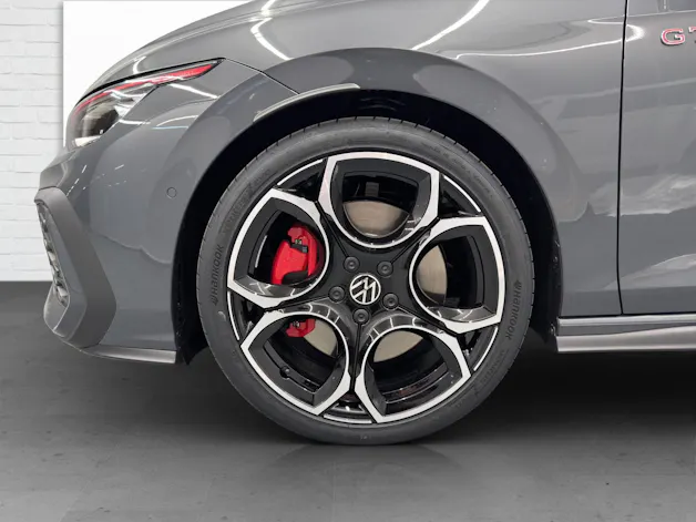 VW Golf VIII 2.0 TSI GTI DSG