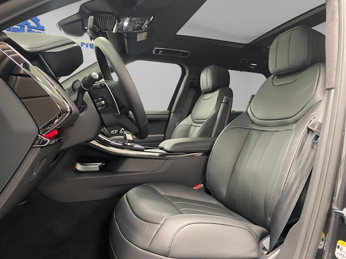 Vehicle image LAND ROVER RANGE ROVER SPORT