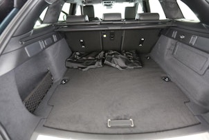 Vehicle image LAND ROVER Range Rover Velar 2.0 P400e Dynamic SE