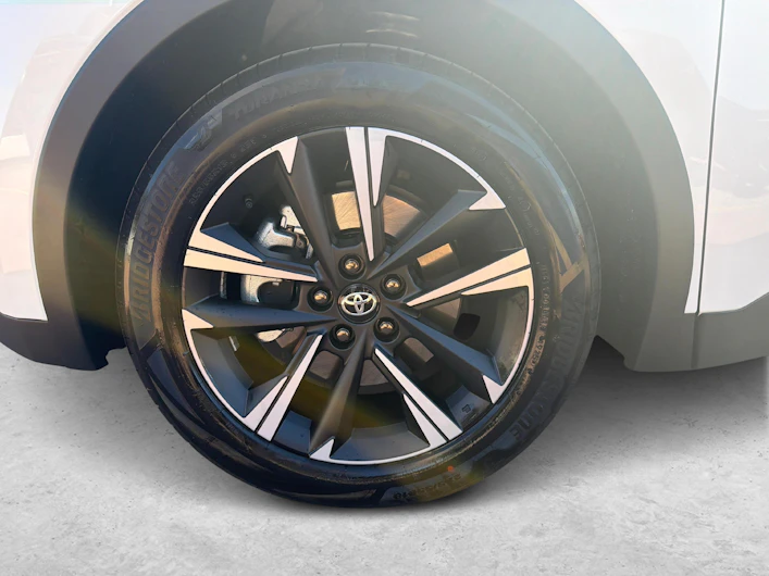 immagine del veicolo TOYOTA C-HR