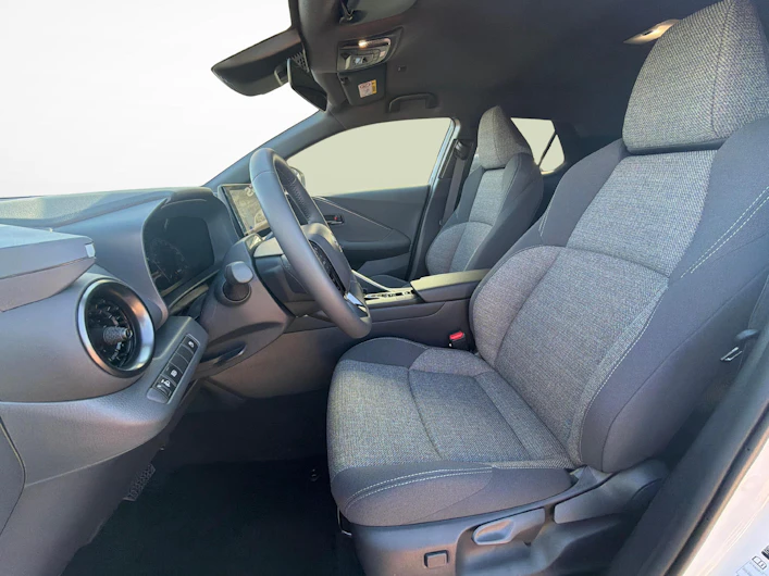 immagine del veicolo TOYOTA C-HR