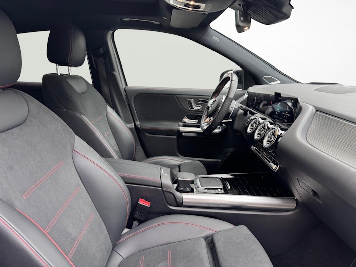 Vehicle image MERCEDES-BENZ GLA 45 AMG