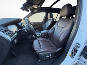 Vehicle image BMW X3 30e xDrive SAG