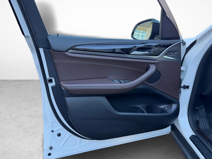 Vehicle image BMW X3