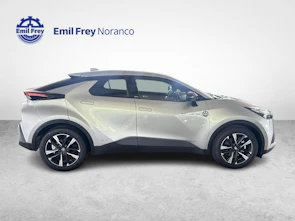 Fahrzeugbild TOYOTA C-HR 2.0 HEV Swiss Edition 4x4 leasing da 0.99% e ruote invernali incluse