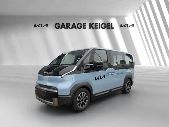 First vehicle image First vehicle image