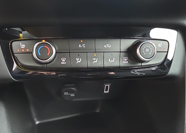 Vehicle image 21 Vehicle image 21