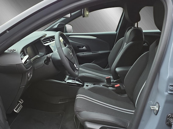 Vehicle image 8 Vehicle image 8