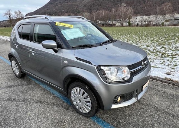 First vehicle image First vehicle image