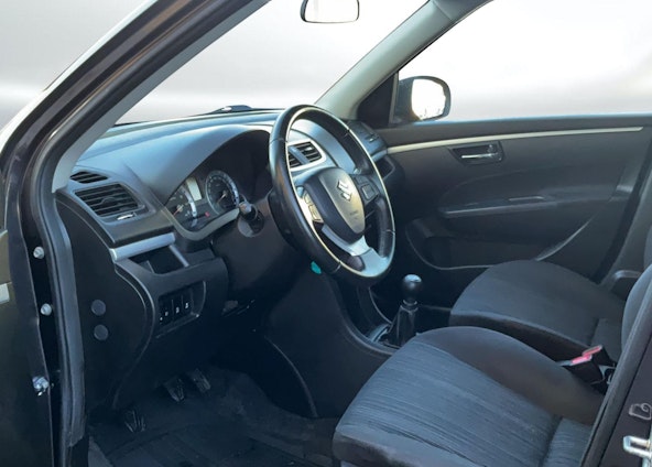 Vehicle image 3 Vehicle image 3