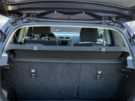 Vehicle image 13 Vehicle image 13