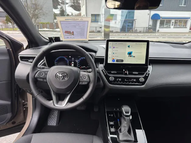 Toyota Corolla Cross 2.0 HSD Trend AWD-i