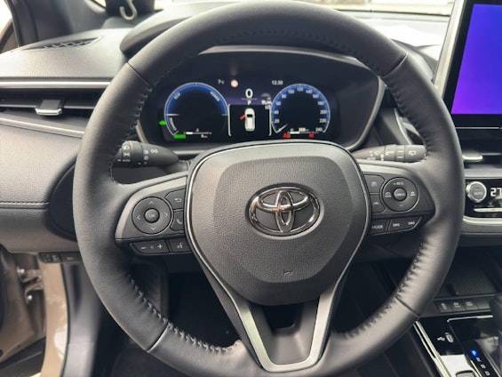 Vehicle image 6 Vehicle image 6