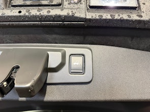 Vehicle image MITSUBISHI NEW Grandis 1.8 HEV Intense