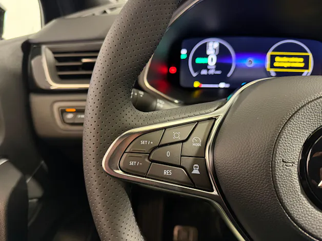 Mitsubishi NEW Grandis 1.8 HEV Intense
