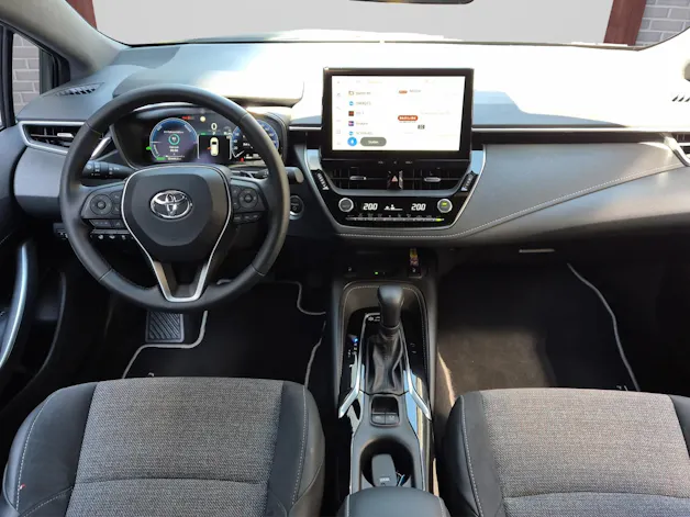 Toyota Corolla Touring Sports 2.0 HSD Trend inkl. Winterräder und Gratisservice 4 Jahre / 60000 Km ab 1. IV