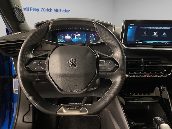 Vehicle image PEUGEOT 2008