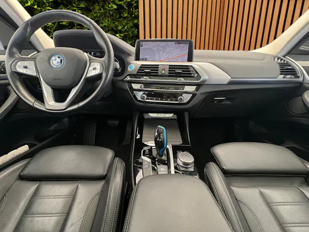 BMW iX3 Impressive (CH)