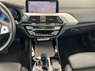 BMW iX3 Impressive (CH)