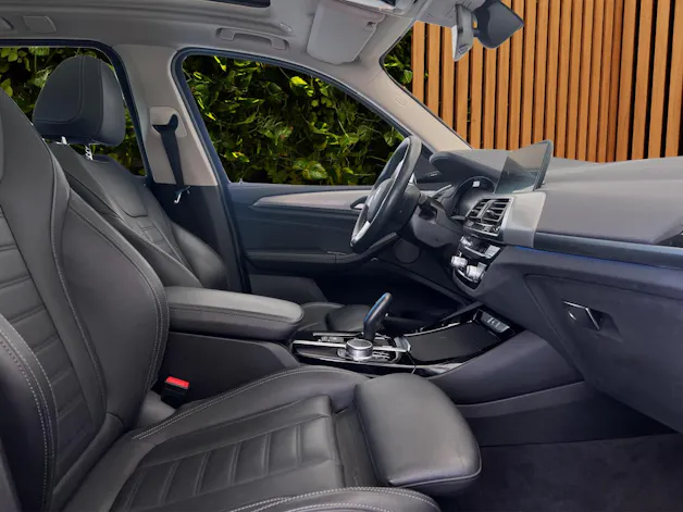 BMW iX3 Impressive (CH)