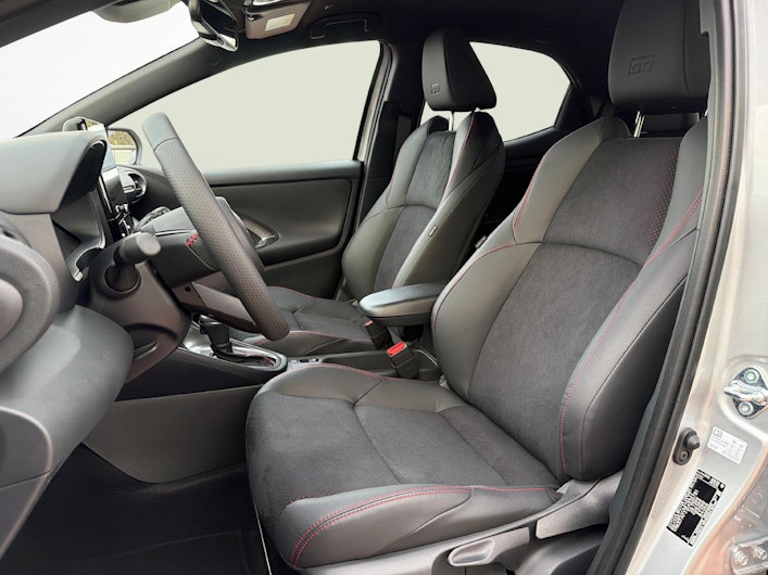 Fahrzeugbild TOYOTA YARIS