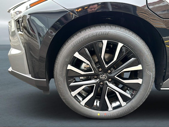 Vehicle image 9 Vehicle image 9