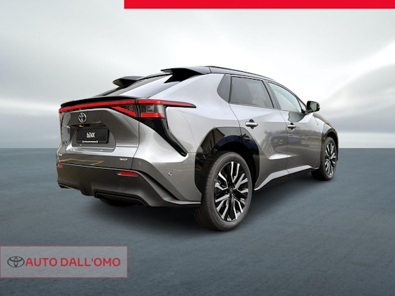 Vehicle image 4 Vehicle image 4