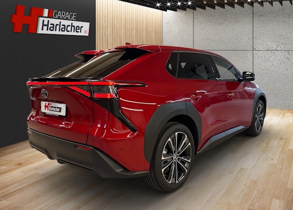 Vehicle image 4 Vehicle image 4