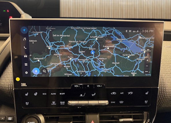 Vehicle image 12 Vehicle image 12