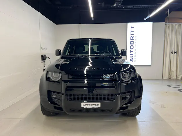 Land Rover Defender 90 3.0 D I6 300 X-Dynamic HSE