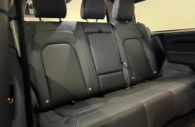 Vehicle image 6 Vehicle image 6