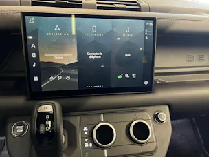Land Rover Defender 90 3.0 D I6 300 X-Dynamic HSE