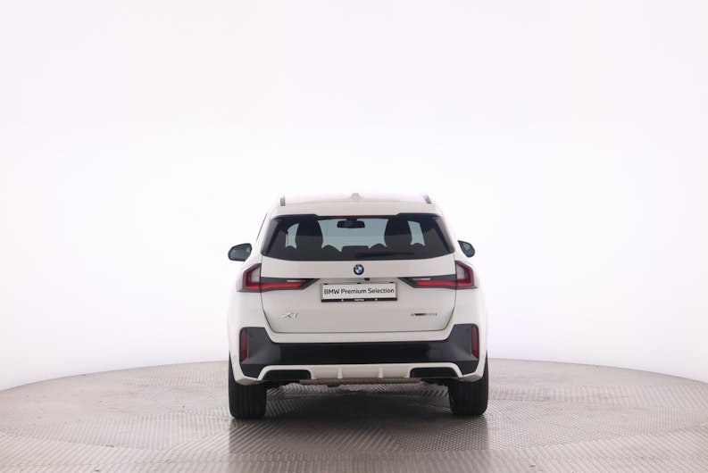 Vehicle image BMW X1