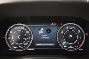 Vehicle image JAGUAR F-Pace 3.0 I6 R-Dynamic SE AWD