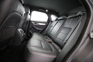 Vehicle image JAGUAR F-Pace 3.0 I6 R-Dynamic SE AWD