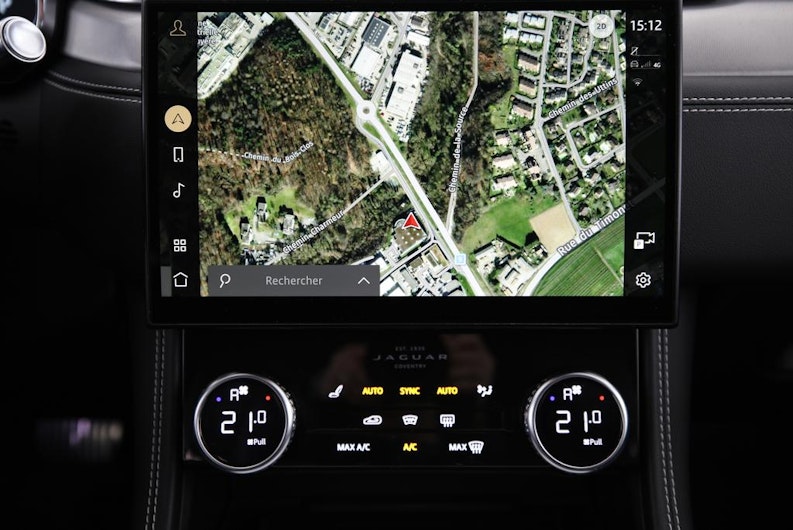 Vehicle image JAGUAR F-PACE