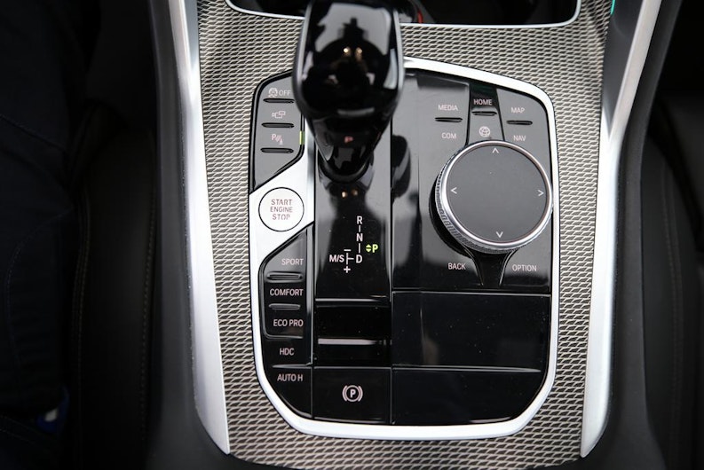 Vehicle image BMW X6