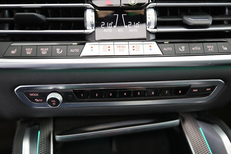 Vehicle image BMW X6