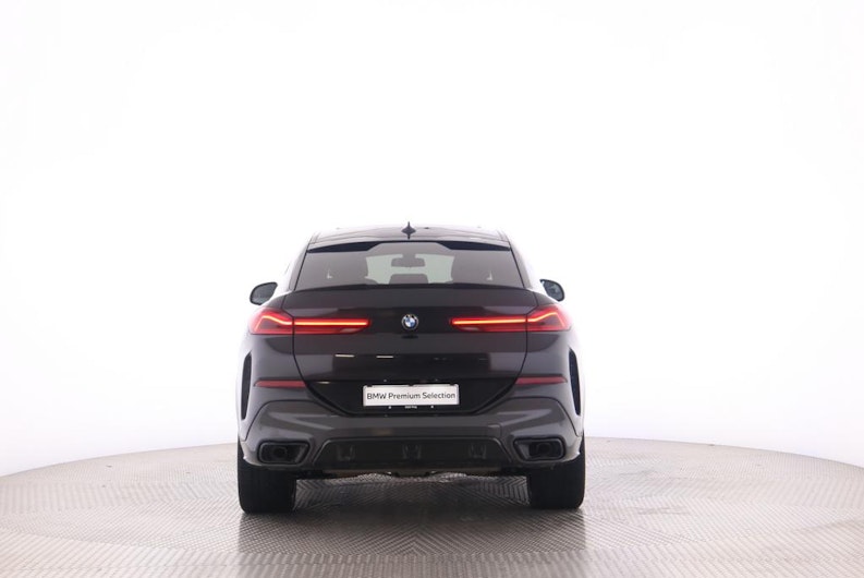 Vehicle image BMW X6