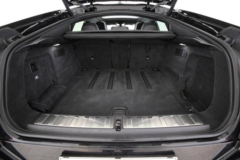 Vehicle image BMW X6