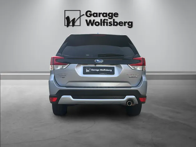 Subaru Forester Station 2.0i e-Boxer Swiss Plus