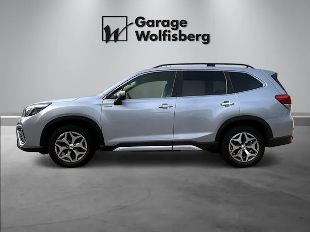 Subaru Forester Station 2.0i e-Boxer Swiss Plus